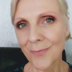 Meet your Posher, Posh